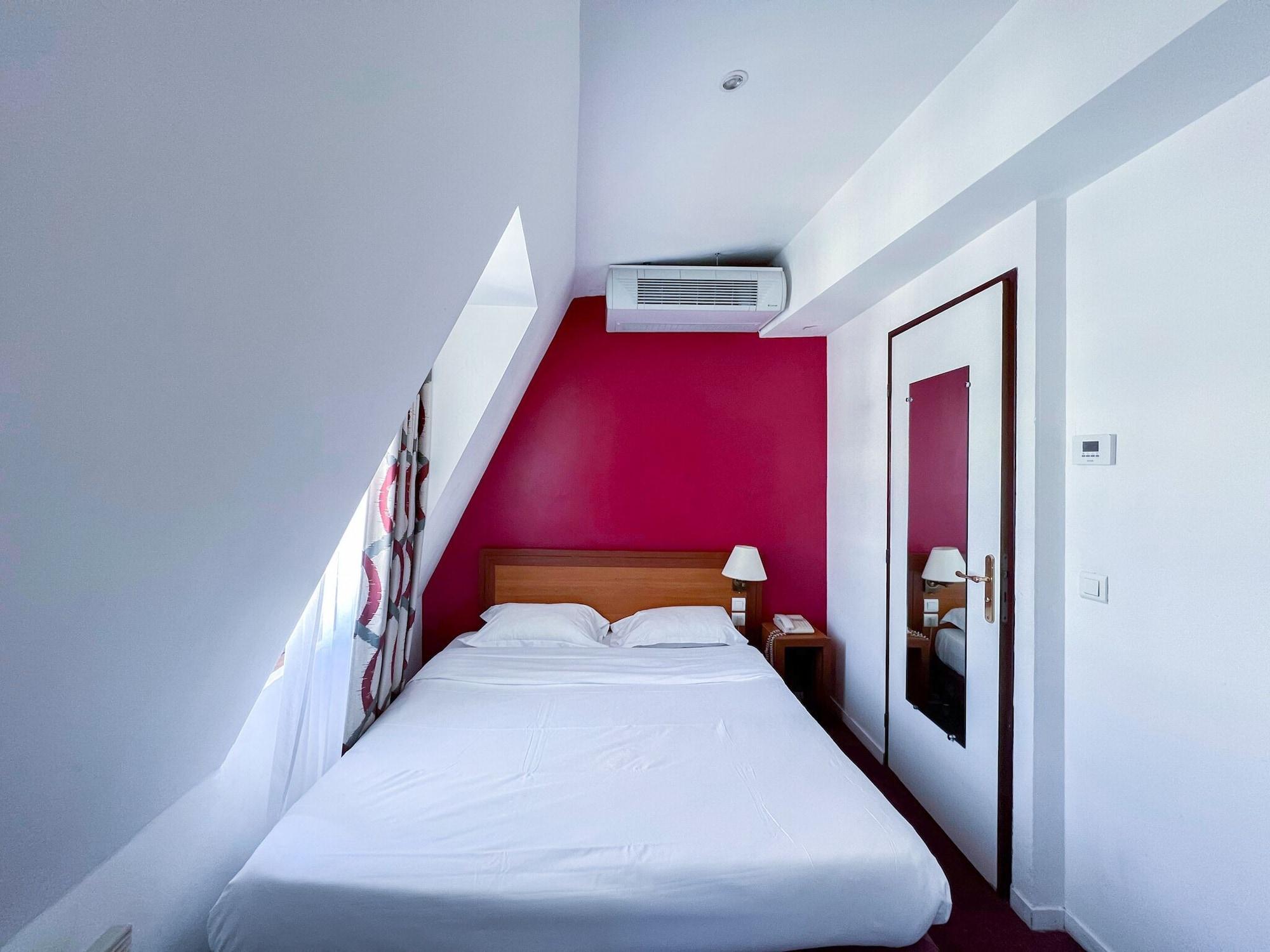 La Dependance Hotel Paris Luaran gambar