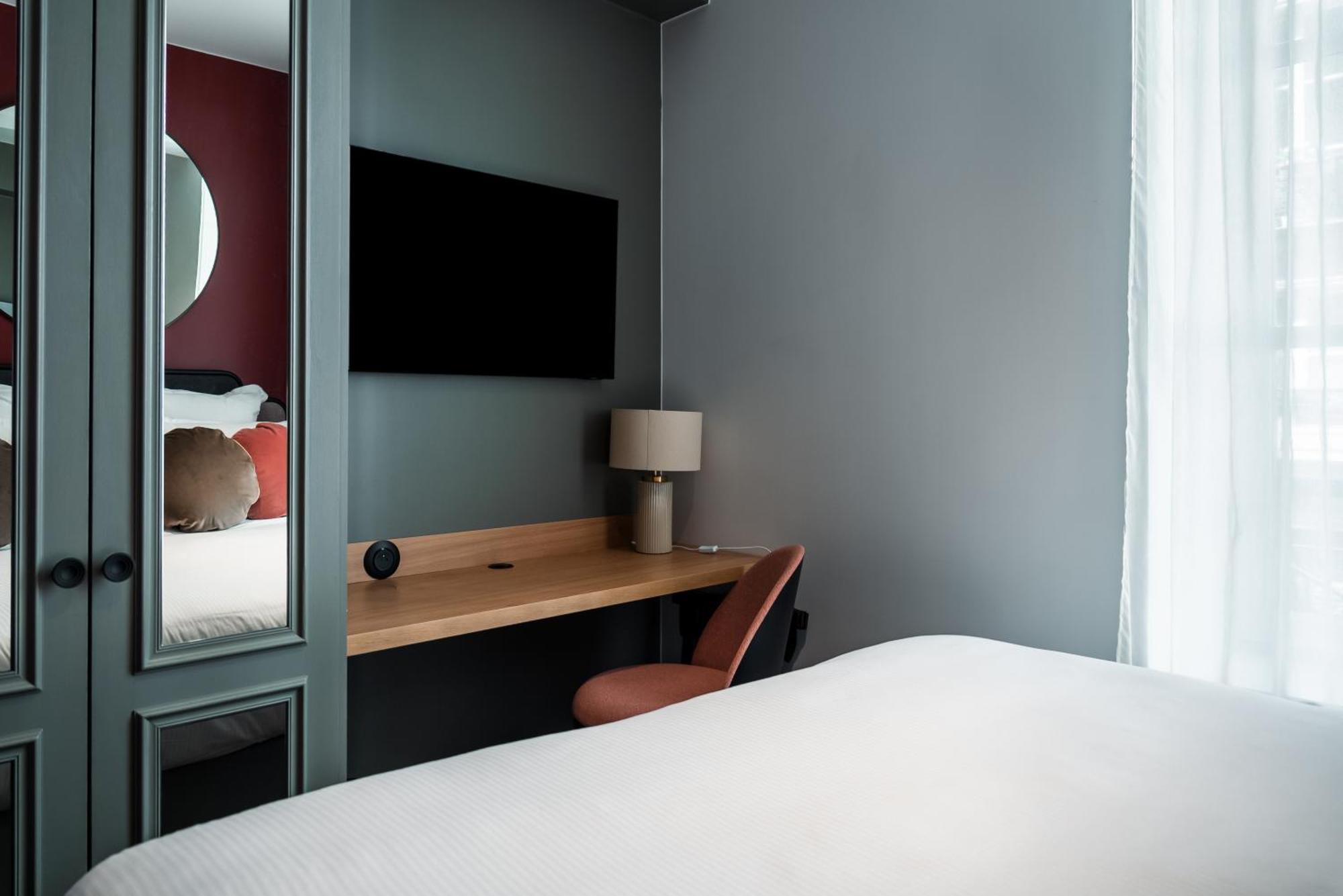 La Dependance Hotel Paris Luaran gambar