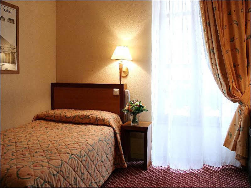 La Dependance Hotel Paris Luaran gambar